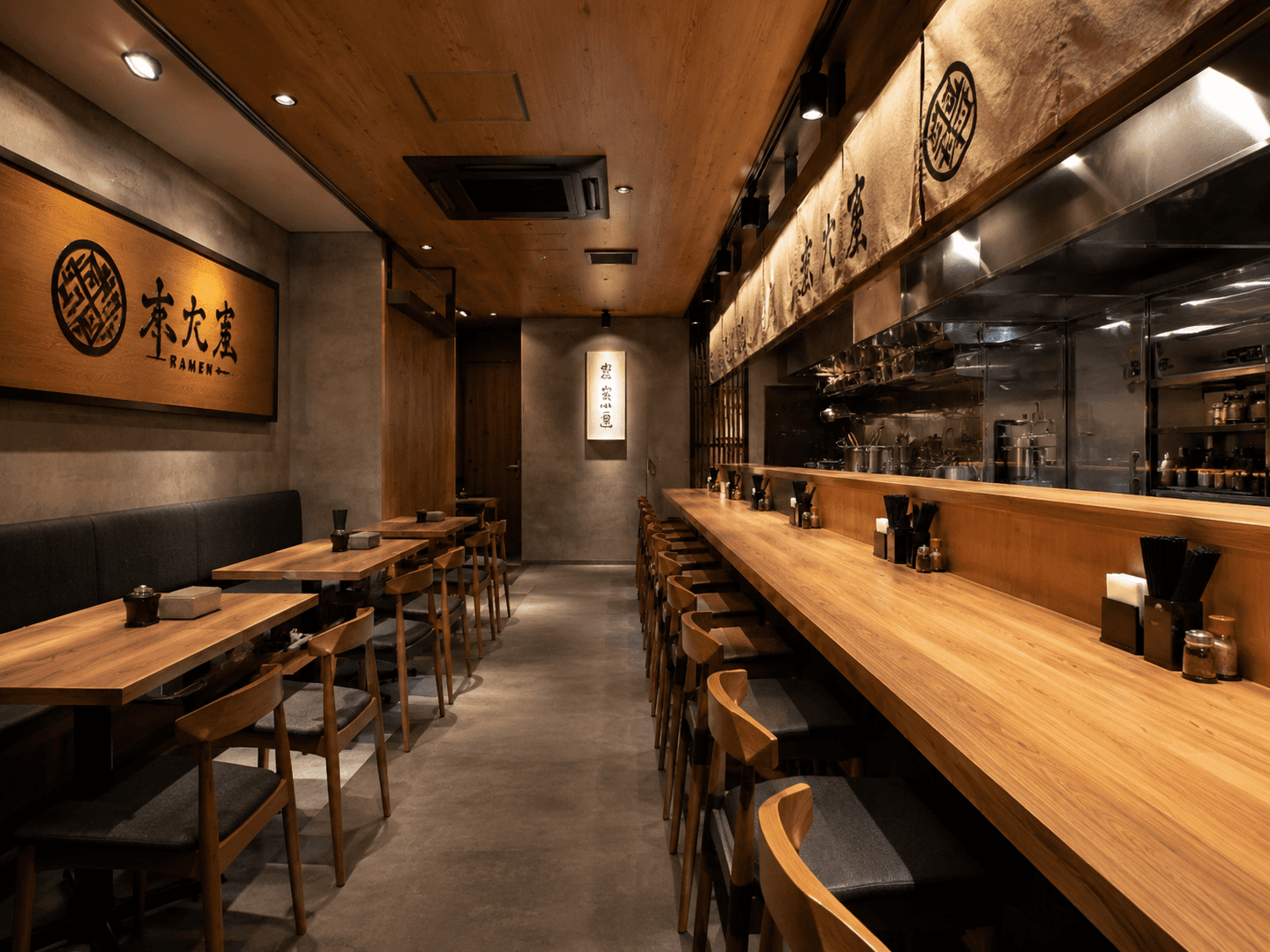 ラーメン店の内装工事で重視すべき厨房と排気計画